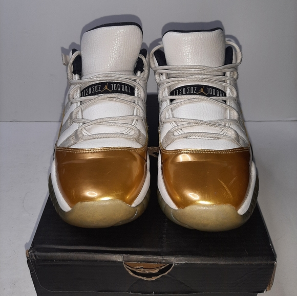 Air Jordan 11 Retro Low GS 'Closing Ceremony - Picture 3 of 9